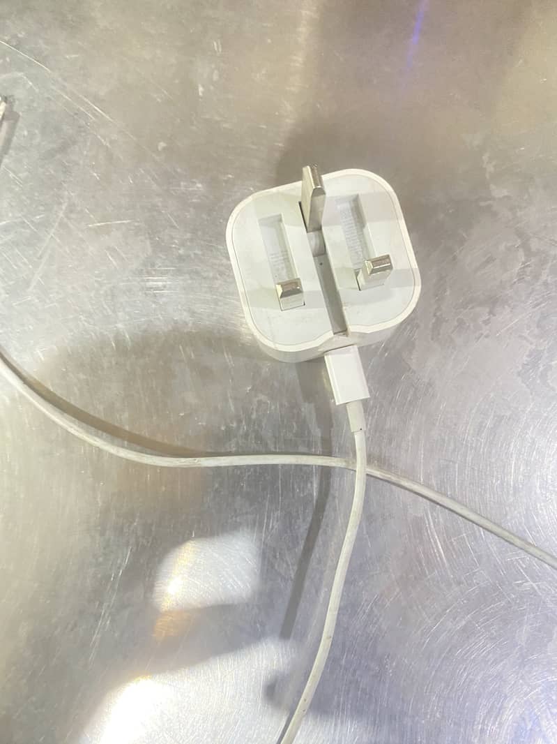 Apple iPhone 11 Pro 4
