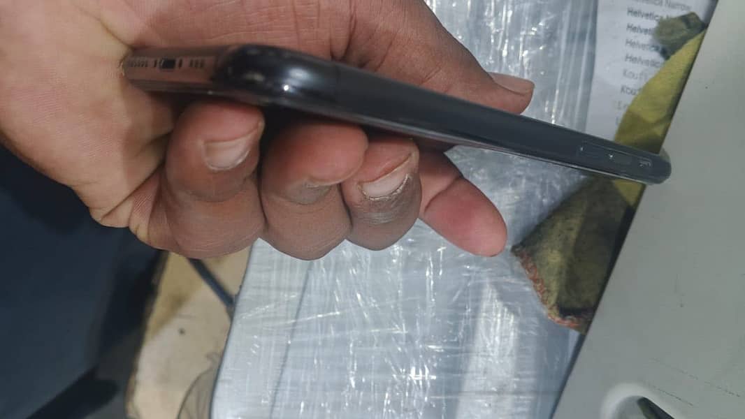 Apple iPhone 11 Pro 6