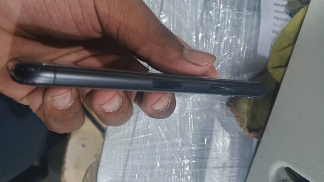 Apple iPhone 11 Pro 7
