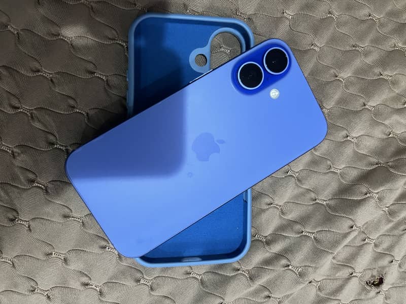 Apple iPhone 16 1