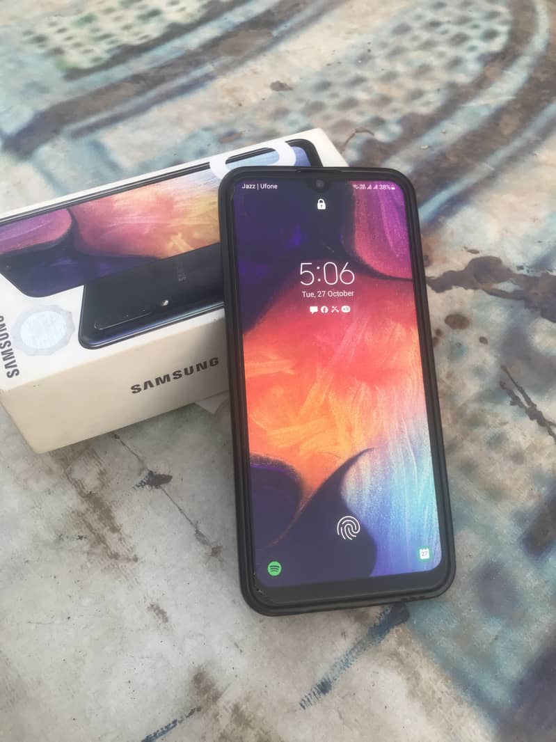 Samsung Mobile A50 2