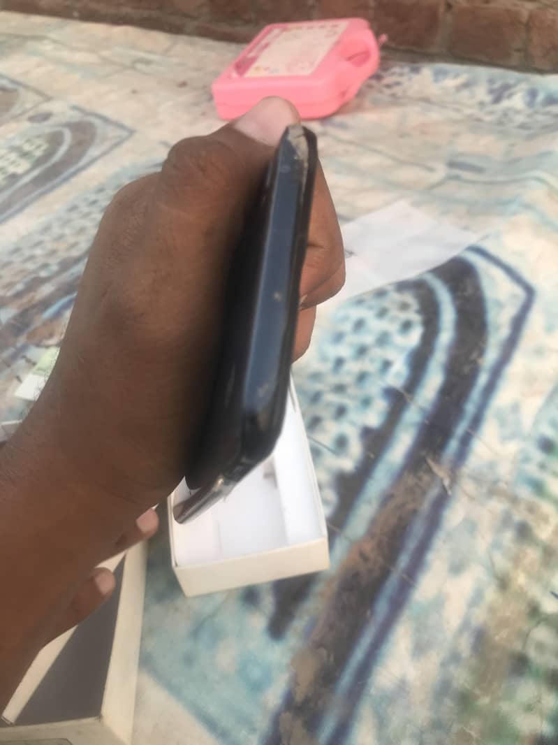 Samsung Mobile A50 9