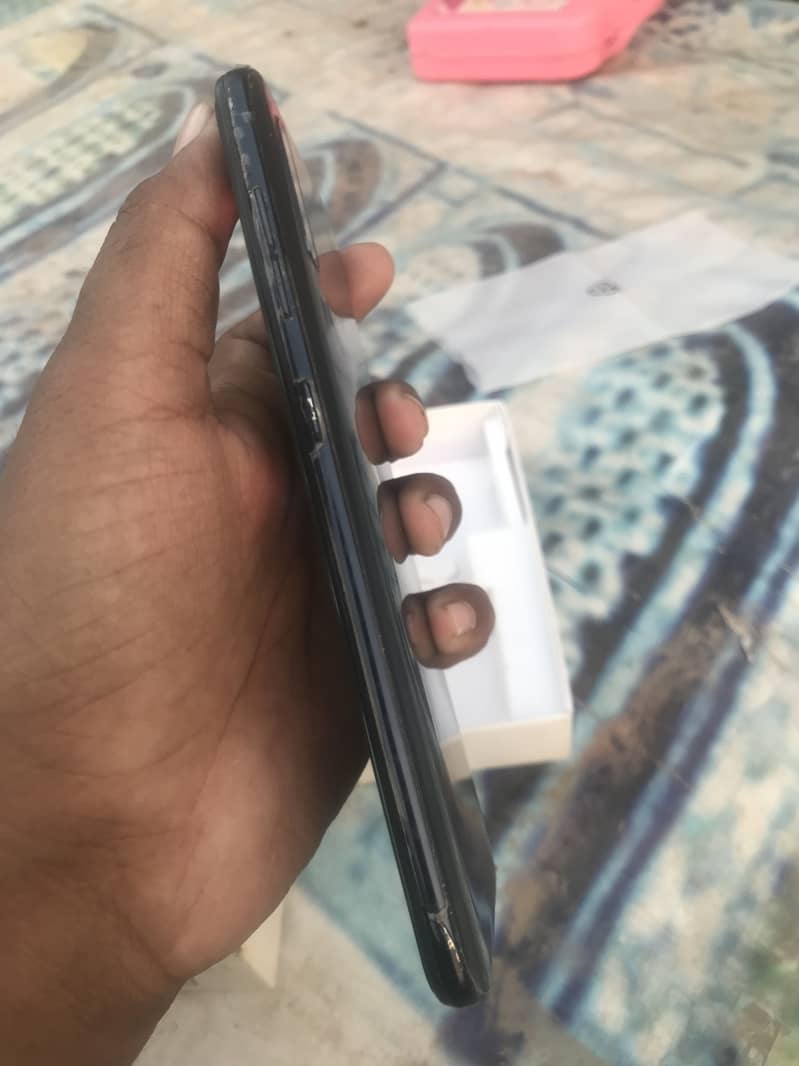 Samsung Mobile A50 12