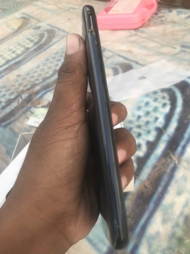 Samsung Mobile A50 14