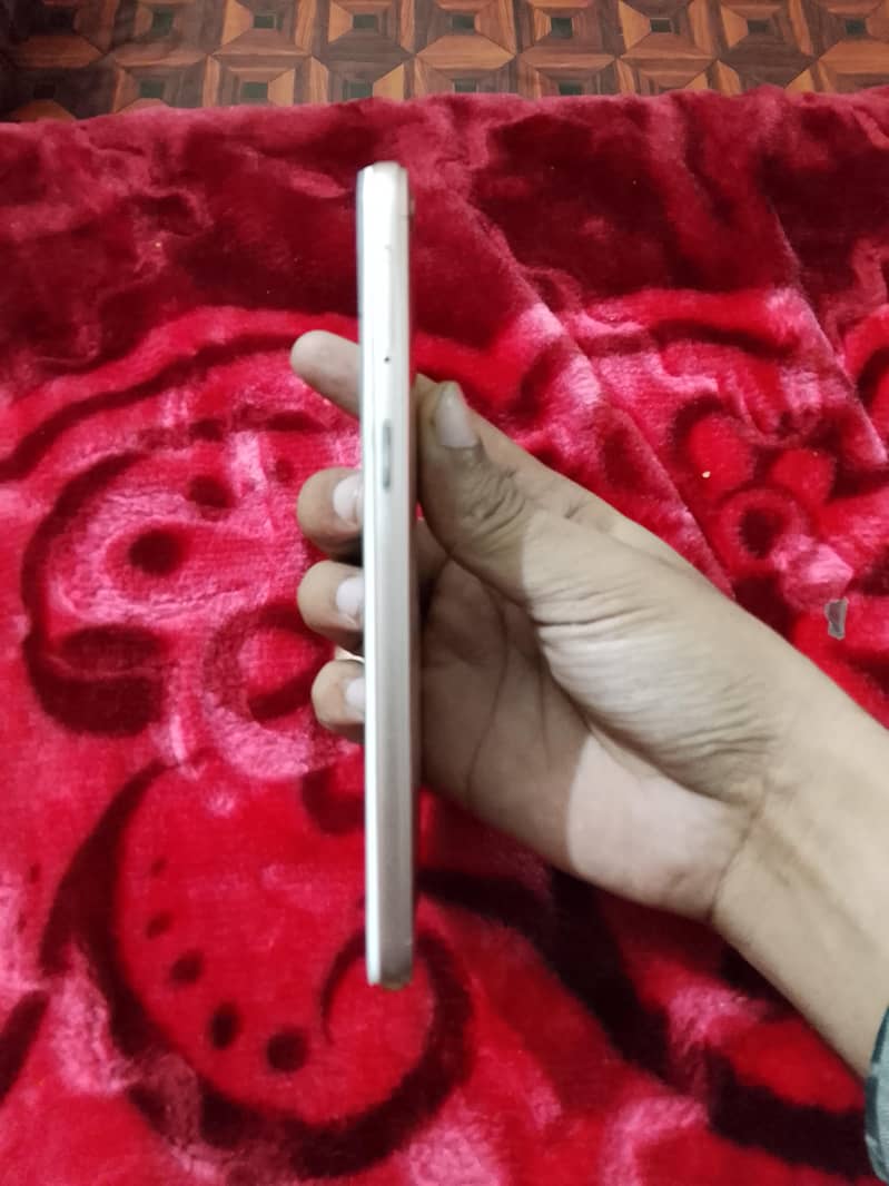 OPPO A57 8