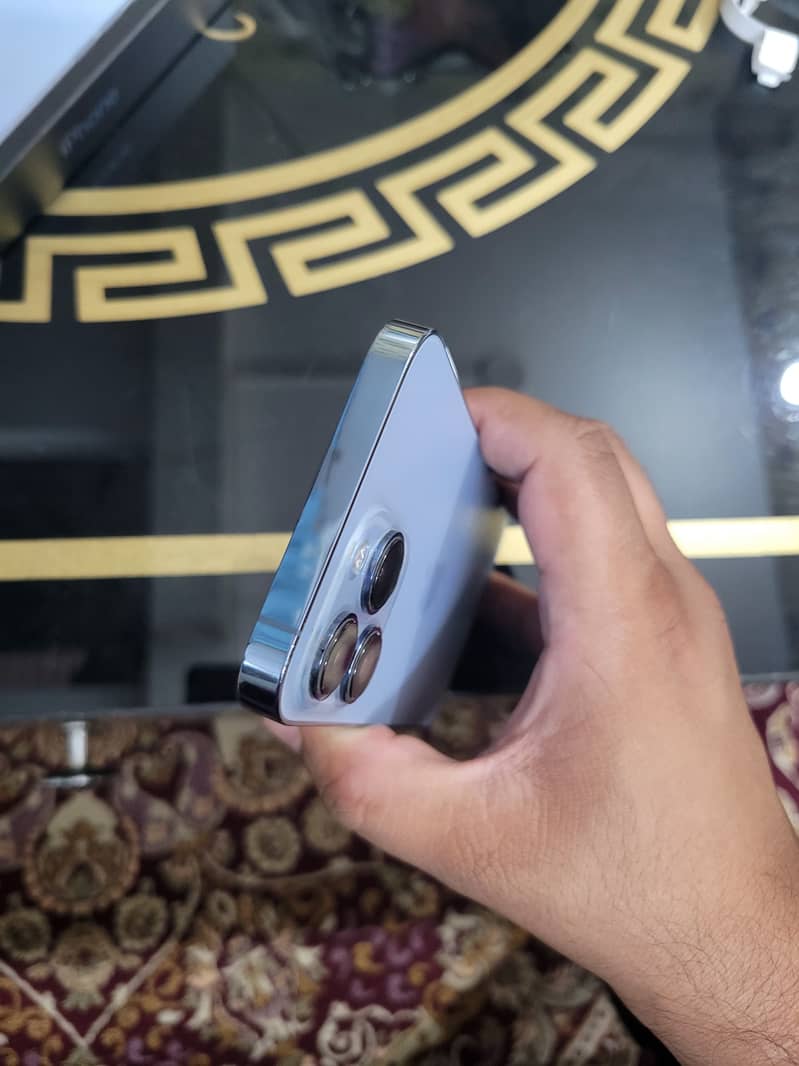 Apple iPhone 13 Pro 2