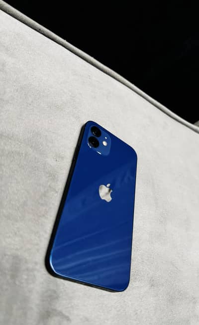 Apple iPhone 12 (128gb) 9/10 condition 70 percent battery healt