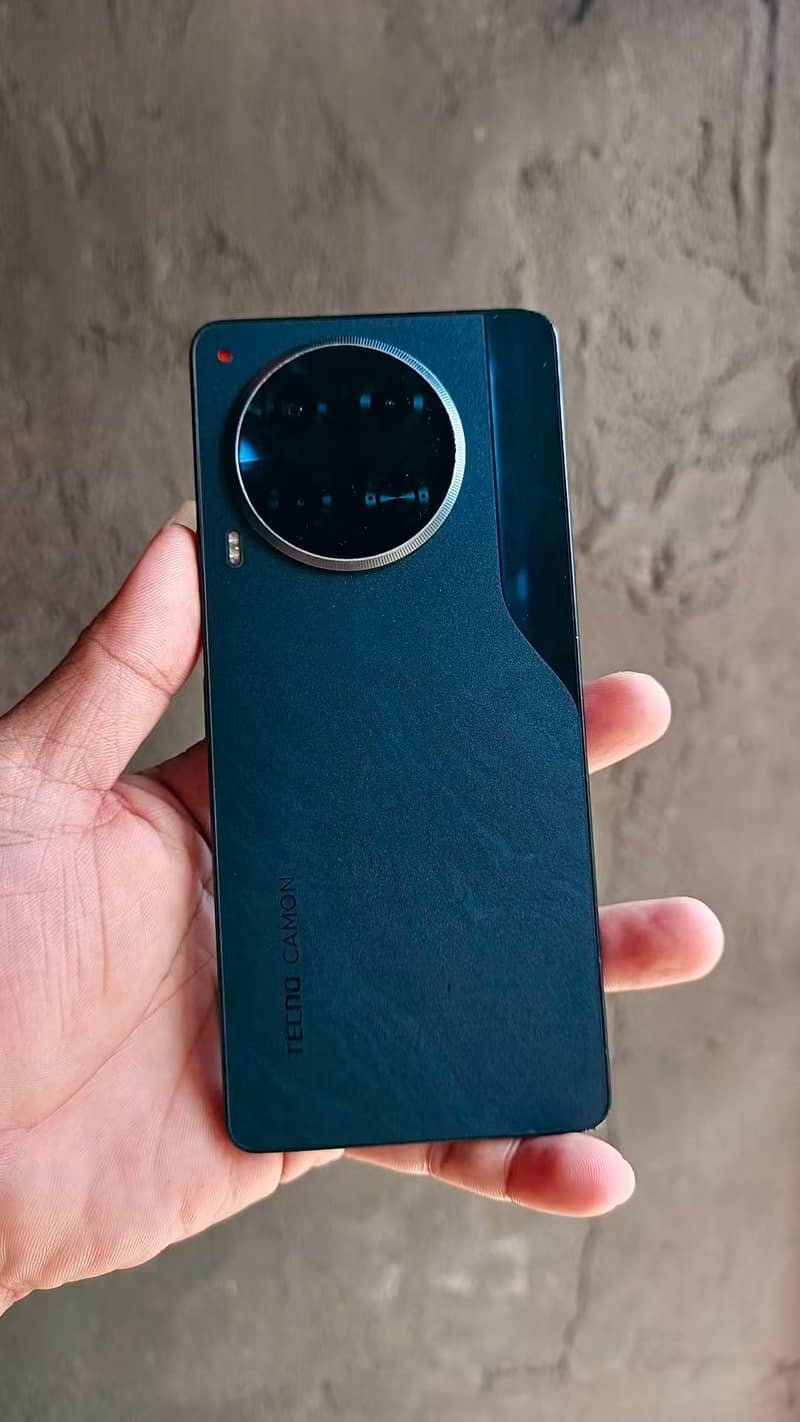 Tecno CAMON 30 2
