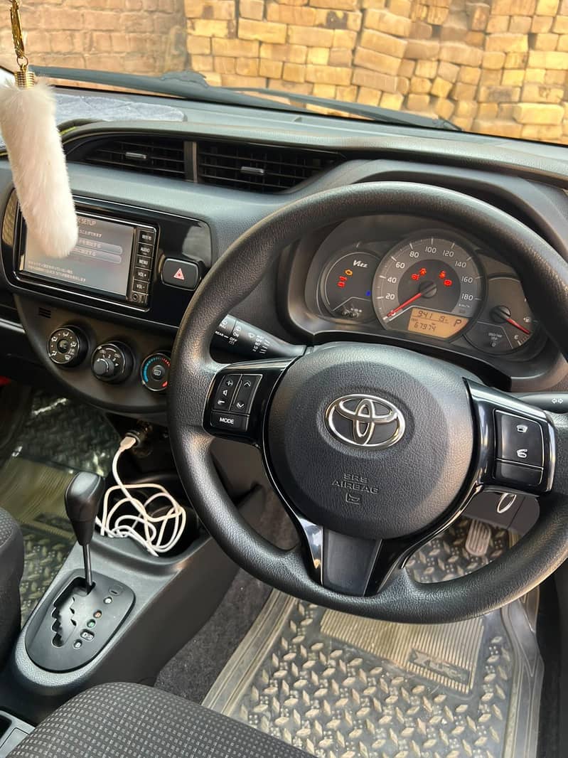 Vitz Car 15