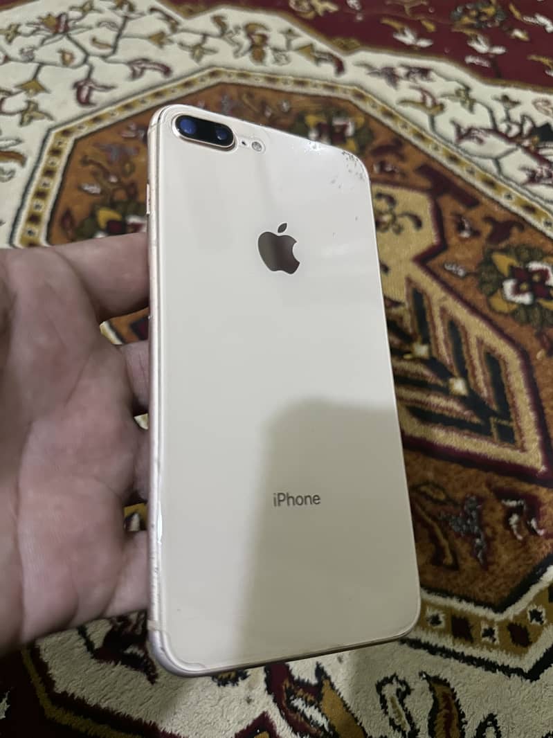 Apple iPhone 8 Plus 1