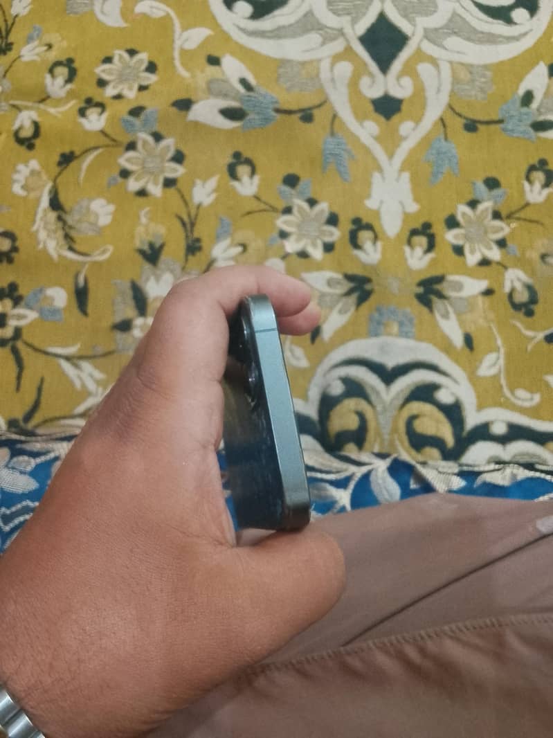 Apple iPhone 12 Pro 2