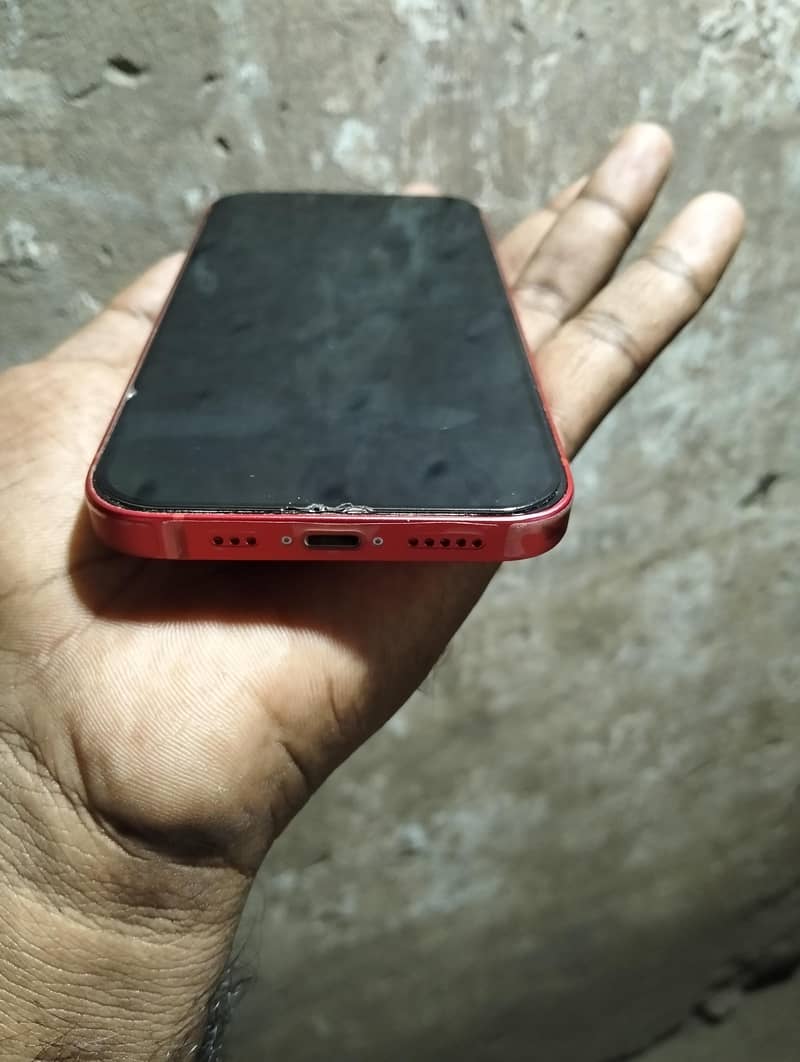 Apple iPhone 14 3