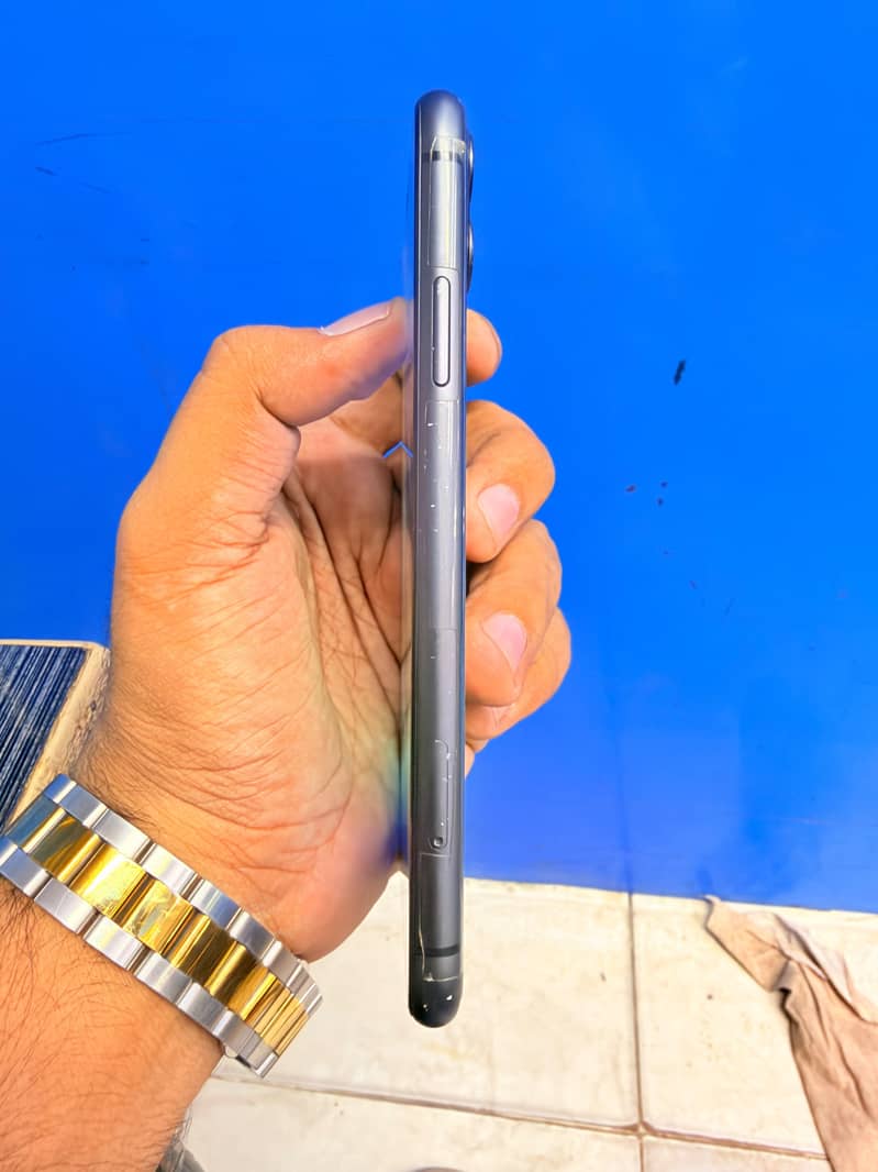 Apple iPhone 11 1