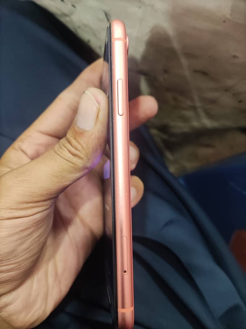 Apple iPhone XR 3