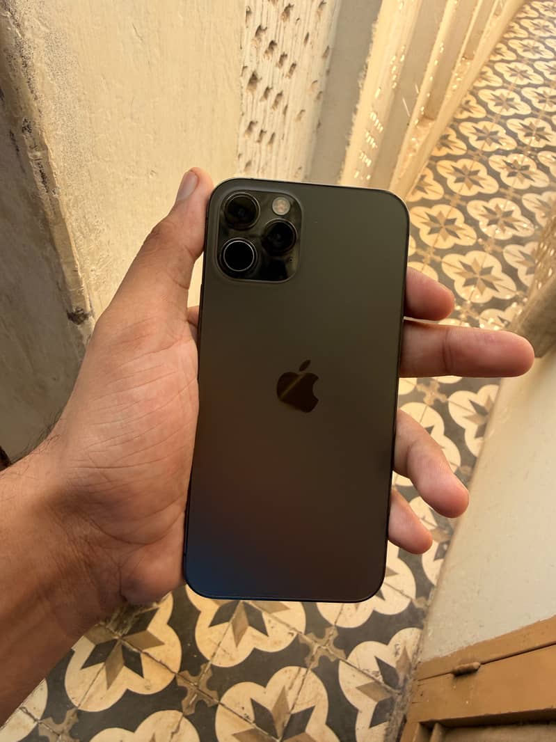 Apple iPhone 12 Pro 1