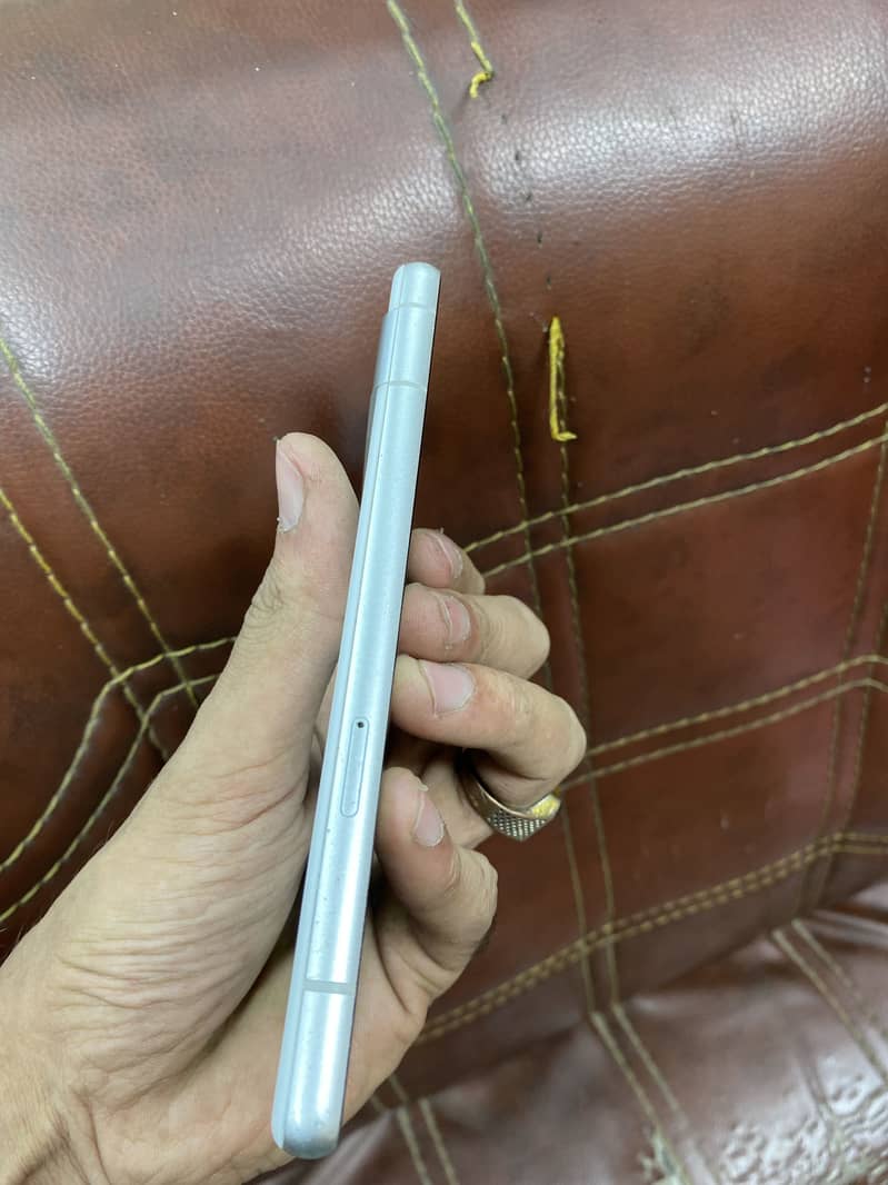 Google Pixel 7a 4