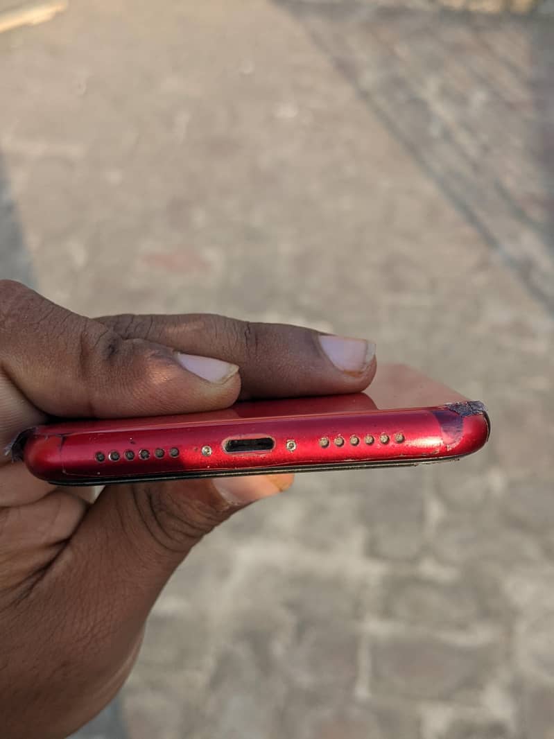 Apple iPhone 11 3