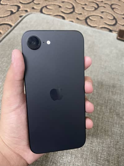Apple iPhone 16e