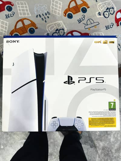 PS5 Slim Disc edition 1Tb slightly used with box