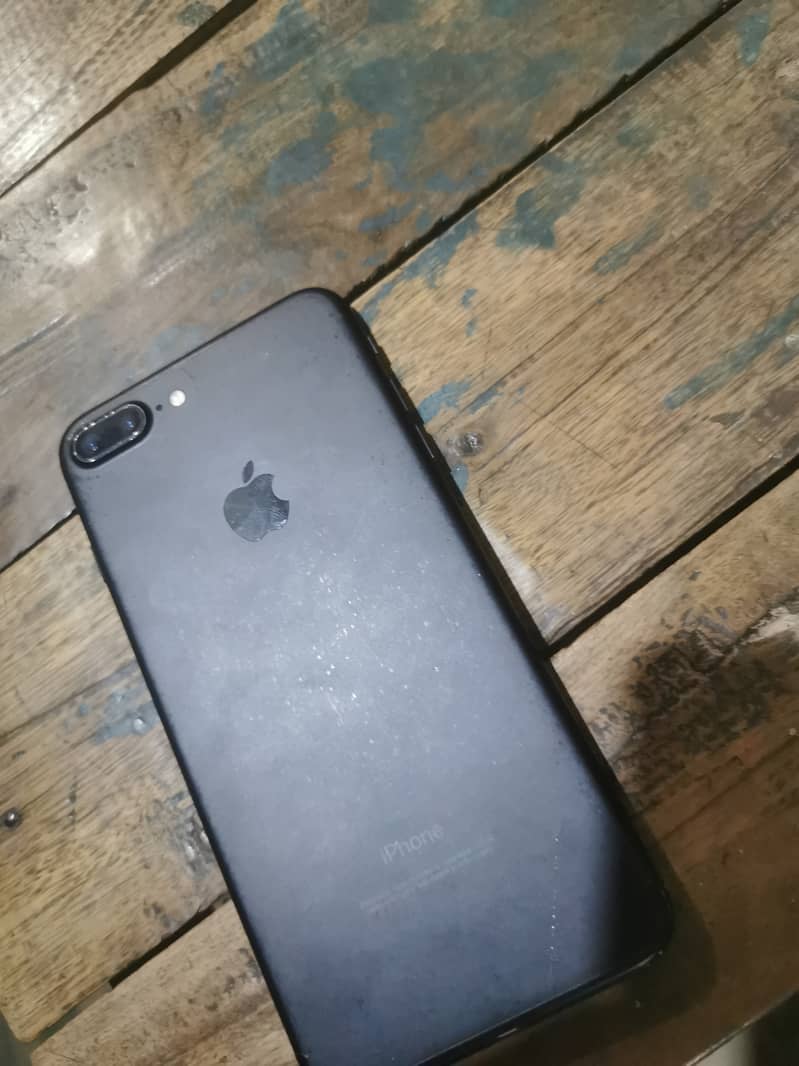 Apple iPhone 7 Plus 0