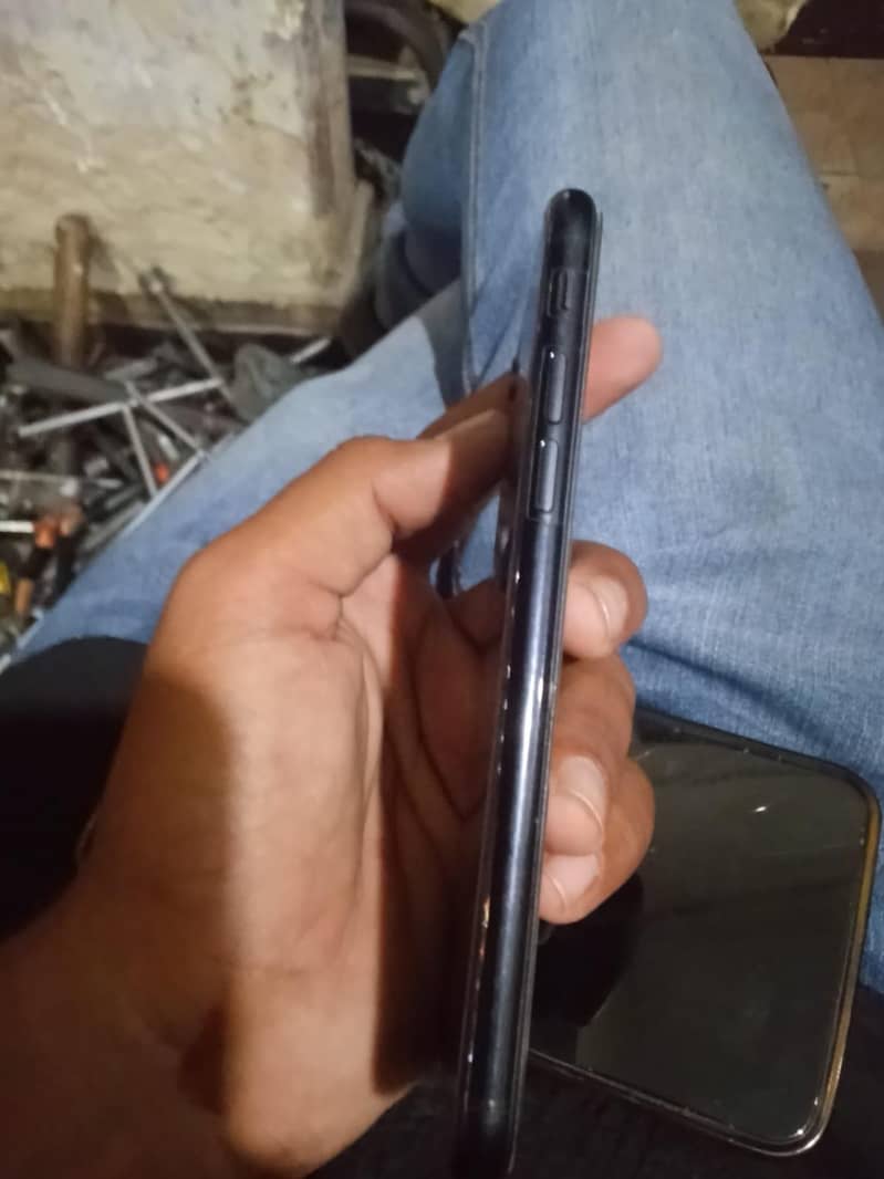 Apple iPhone SE 3