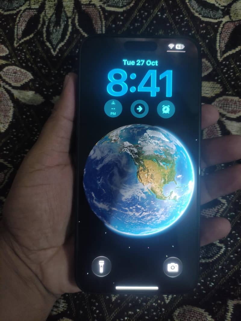 Apple iPhone 15 Pro Max 2