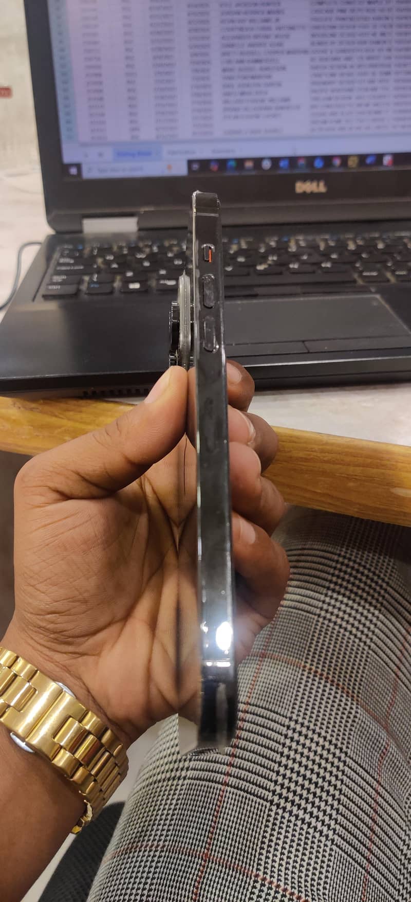 Apple iPhone 14 Pro Max 4