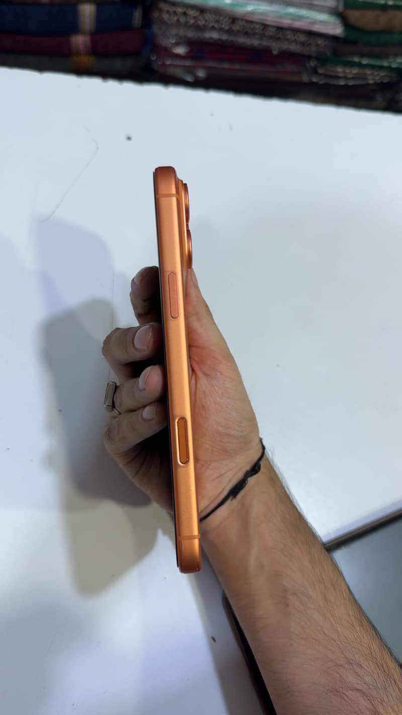 Apple iPhone 17 Pro Max 1