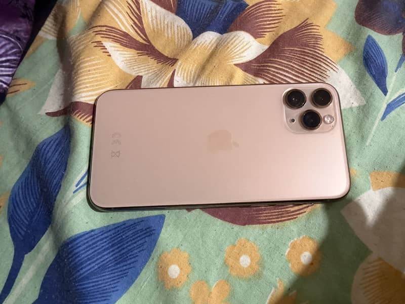 Apple iPhone 11 Pro 3