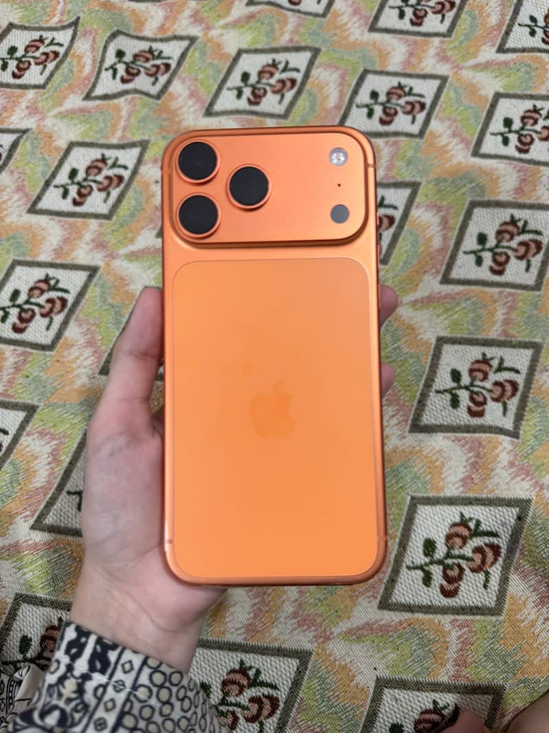Apple iPhone 17 Pro Max 3