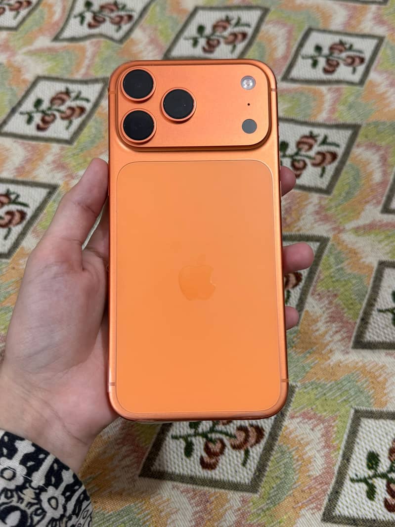 Apple iPhone 17 Pro Max 5