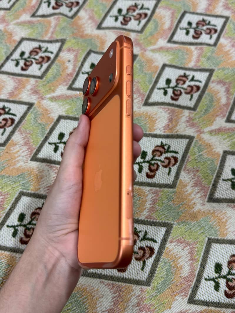 Apple iPhone 17 Pro Max 9
