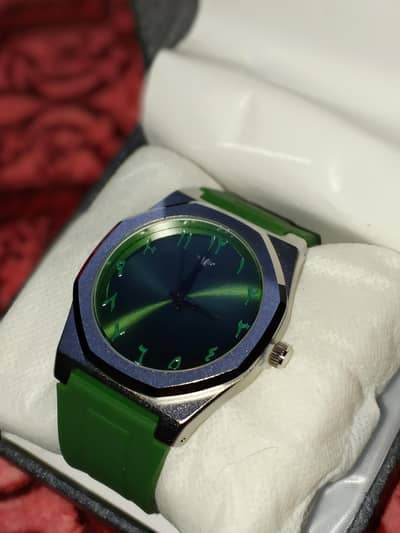 Green Aura , Men's watch ⌚ , High Quality, Water resistant.