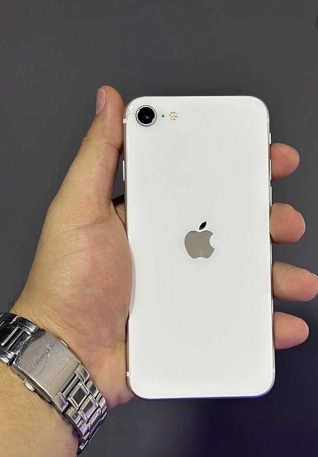 Apple iPhone SE 2020 1