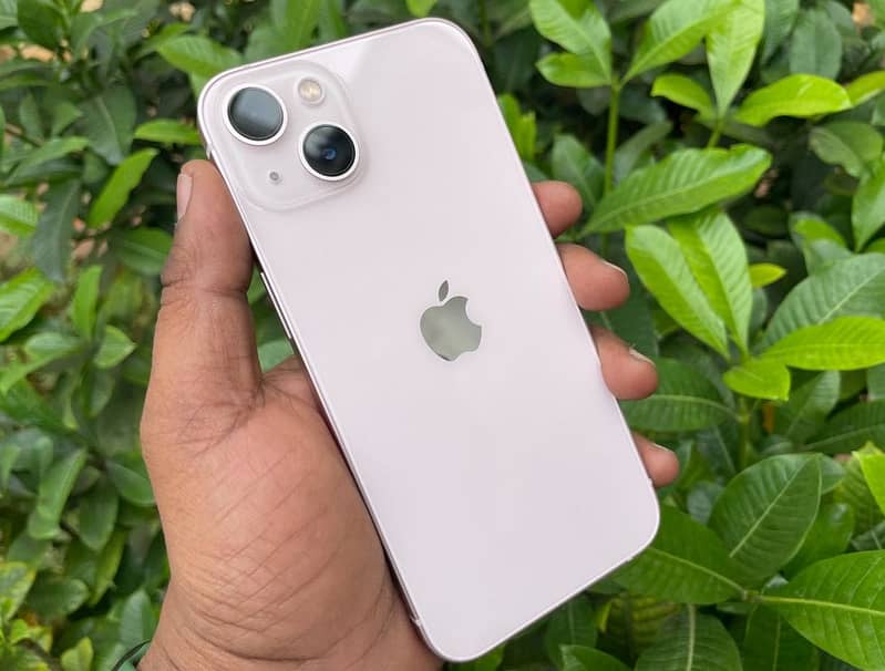 Apple iPhone 13 2