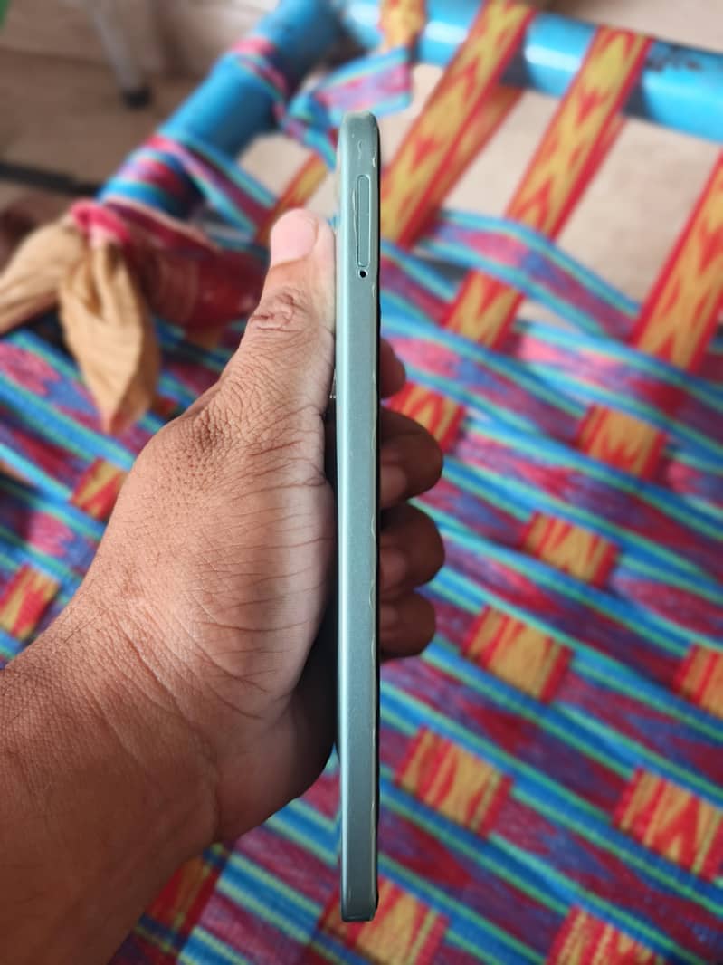 Tecno Spark 40 Pro 4