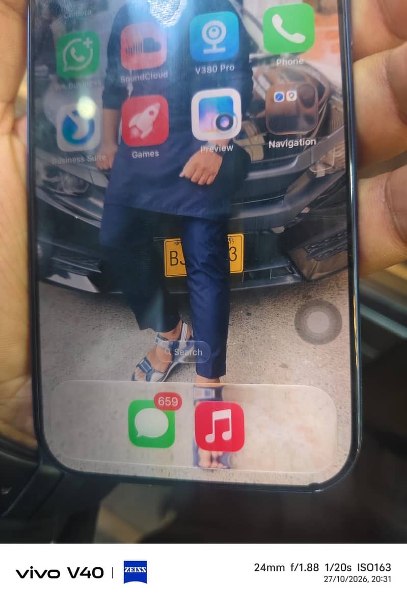 Apple iPhone 17 Pro Max 4