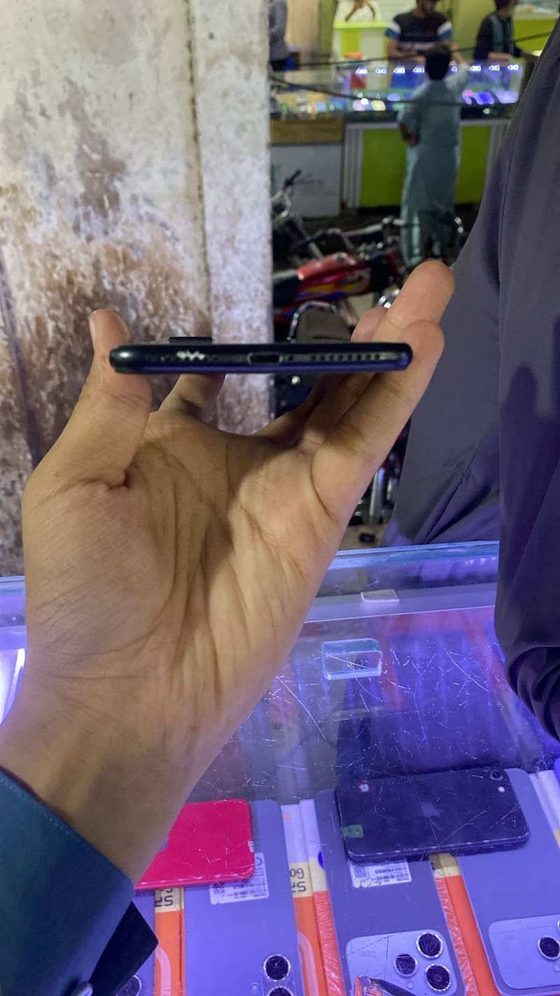 Apple iPhone 7 Plus 3