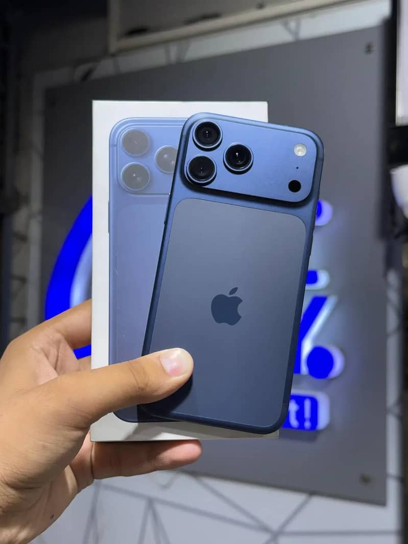 Apple iPhone 17 Pro Max 4
