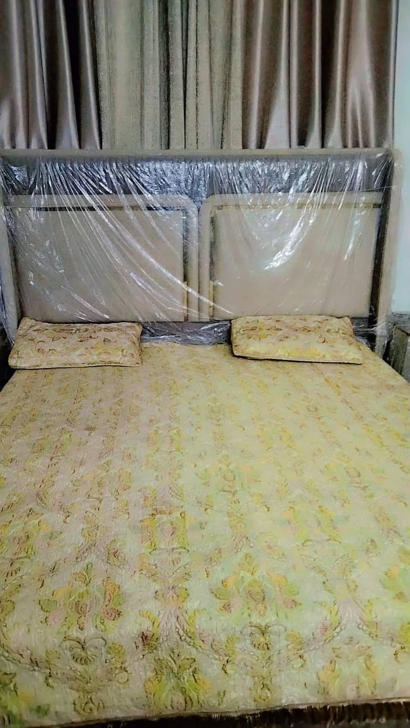 New Bed set with 2 Side Table with Dressing 1