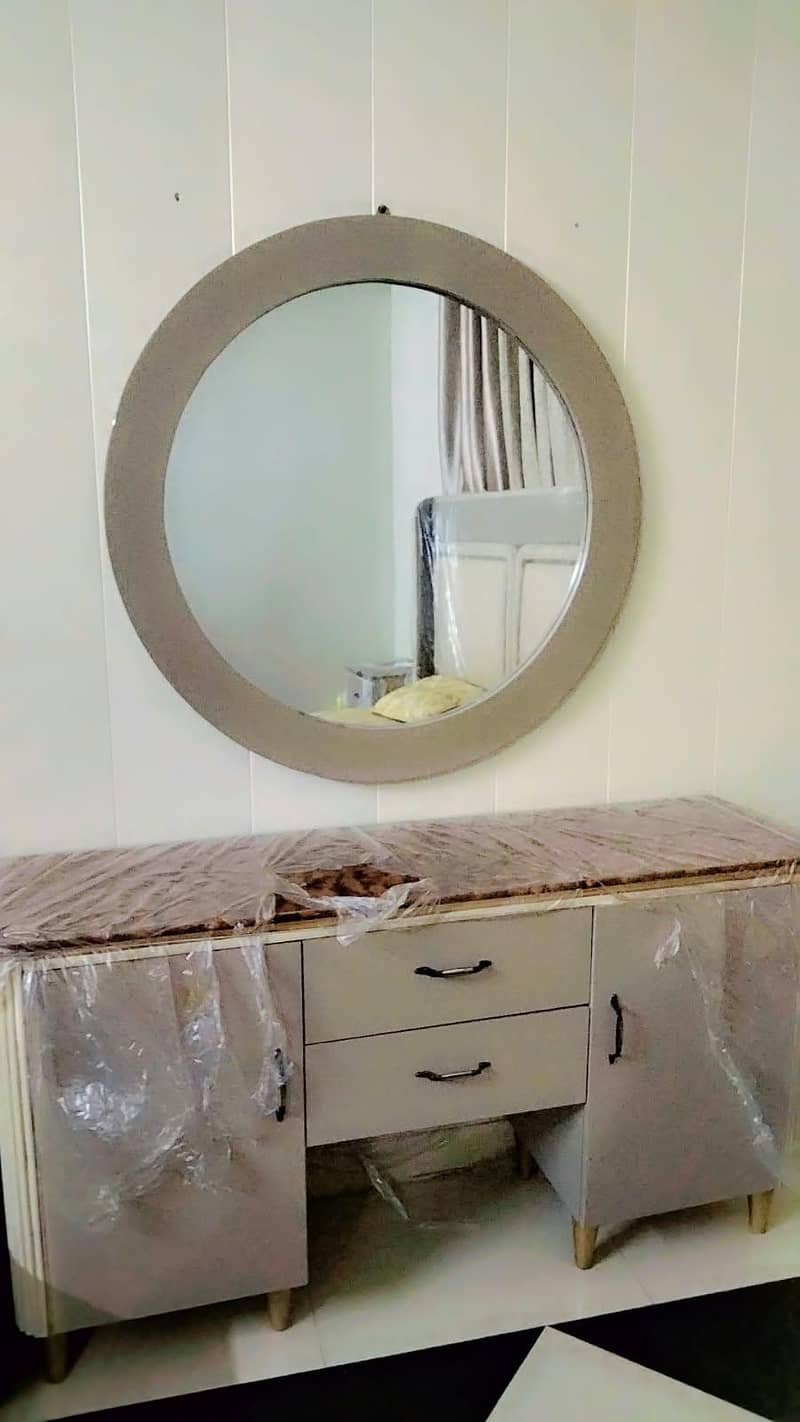 New Bed set with 2 Side Table with Dressing 3