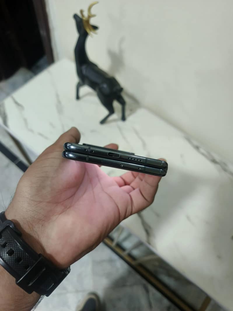 Google Pixel Fold PTA 10/10 4