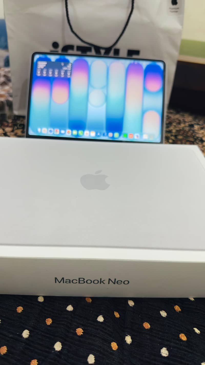 Mac Book neo 3