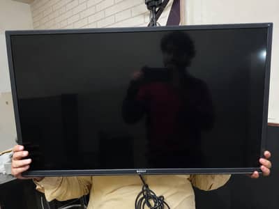 Orient LED TV 32 Inch in Good Condition