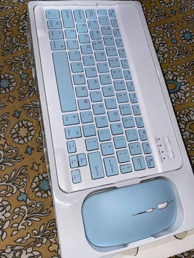 keyboard with connect mobile phone