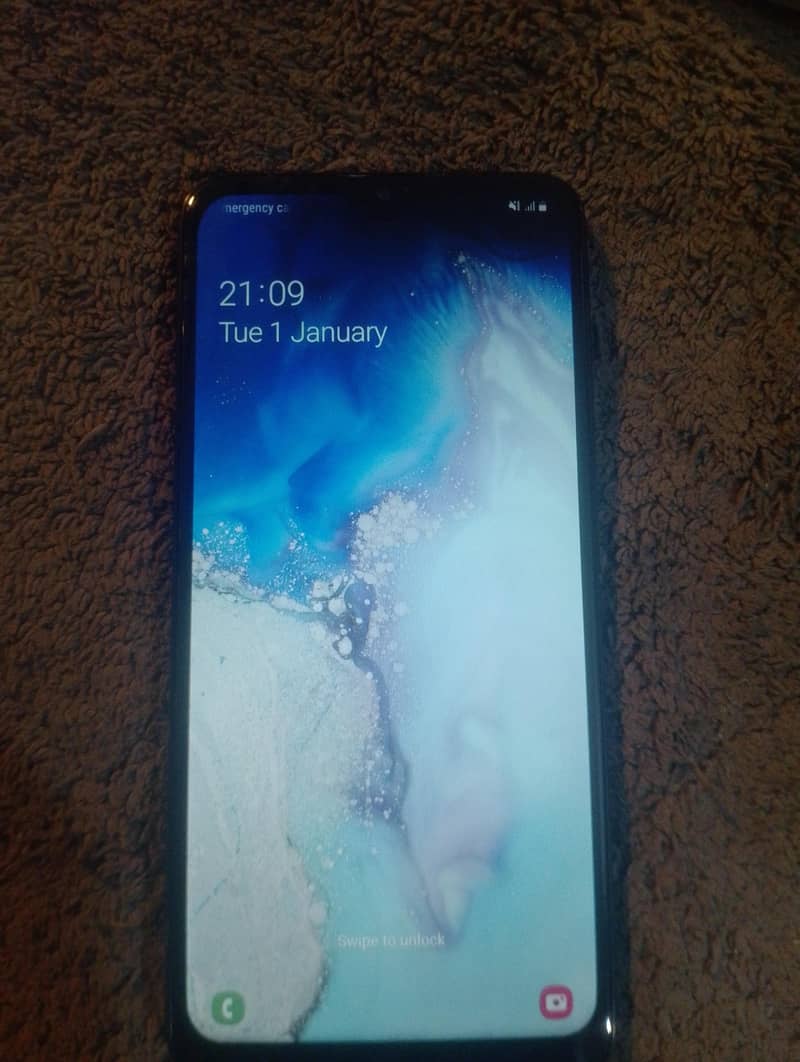 Samsung Mobile A20 3gb ram 32 gb 0