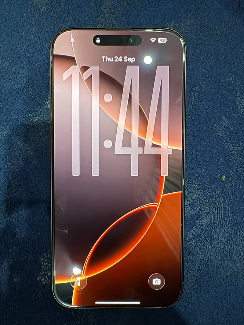 Apple iPhone 16 Pro Max JV 0