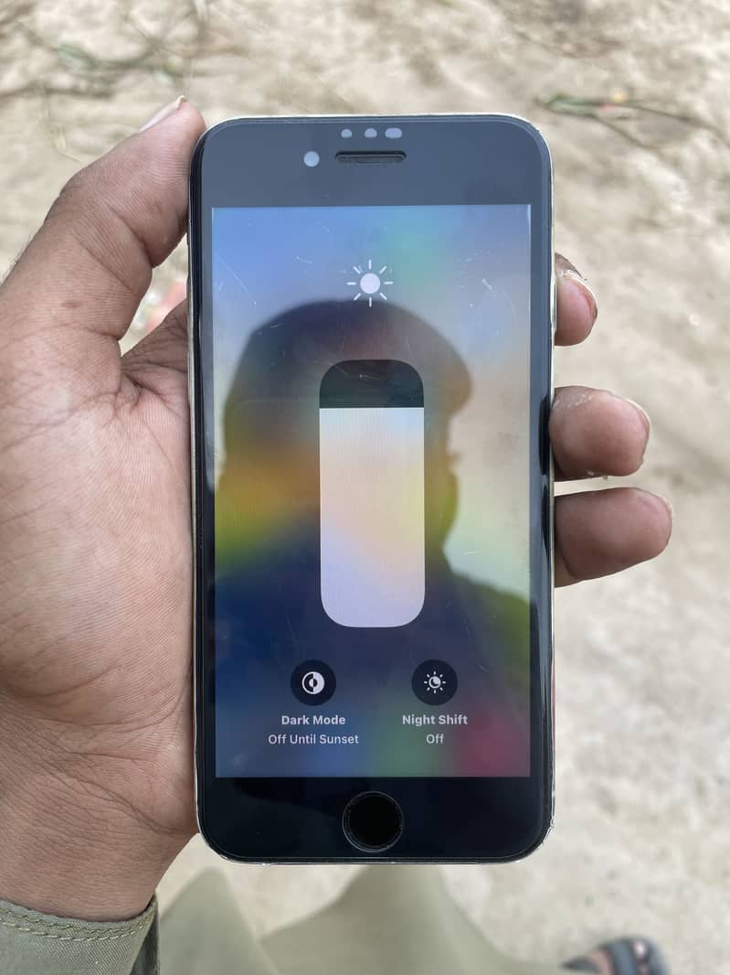 Apple iPhone 7 0