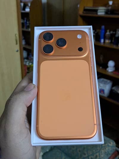 Apple iPhone 17 Pro jv