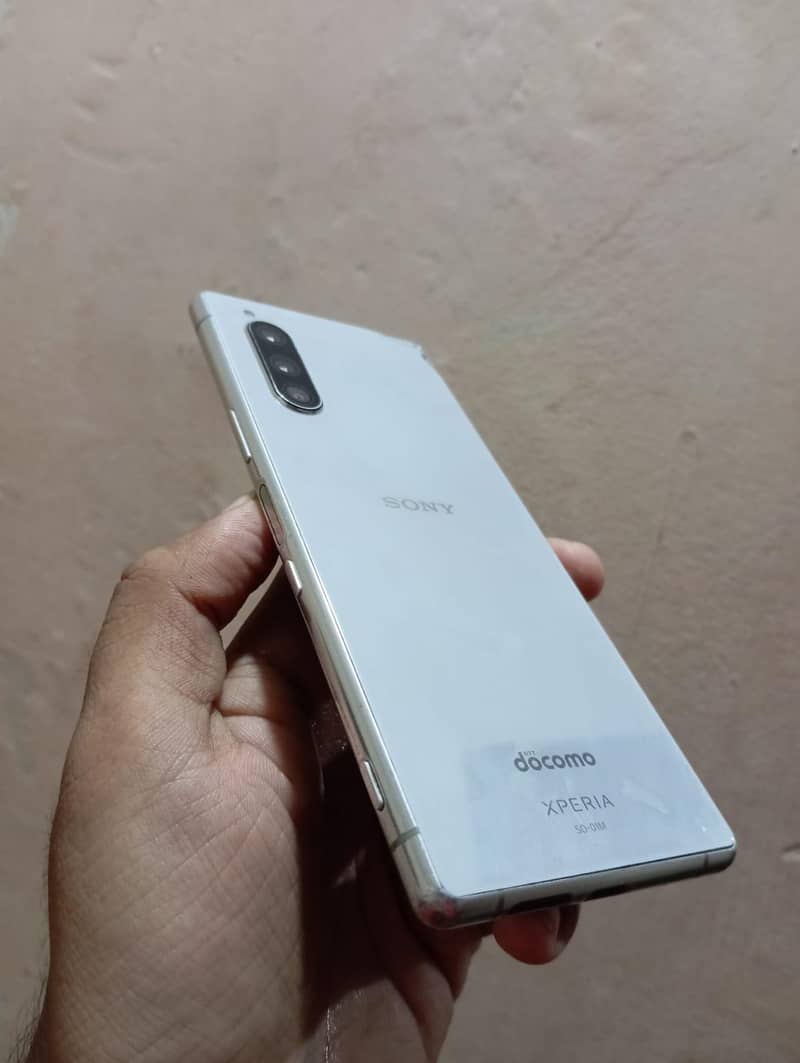 Sony Xperia 5 1